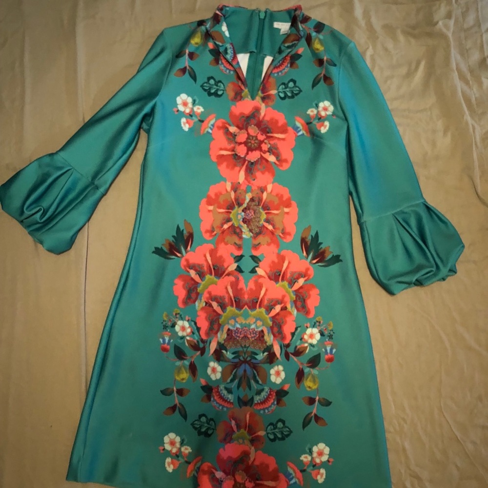 New York & Company Balloon-Sleeve Shift Dress